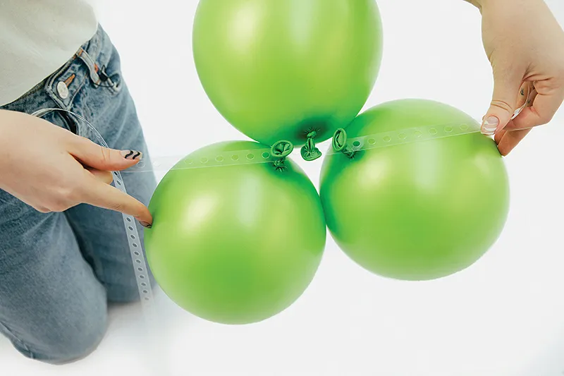 Páska na balonkovou gerlandu 5m