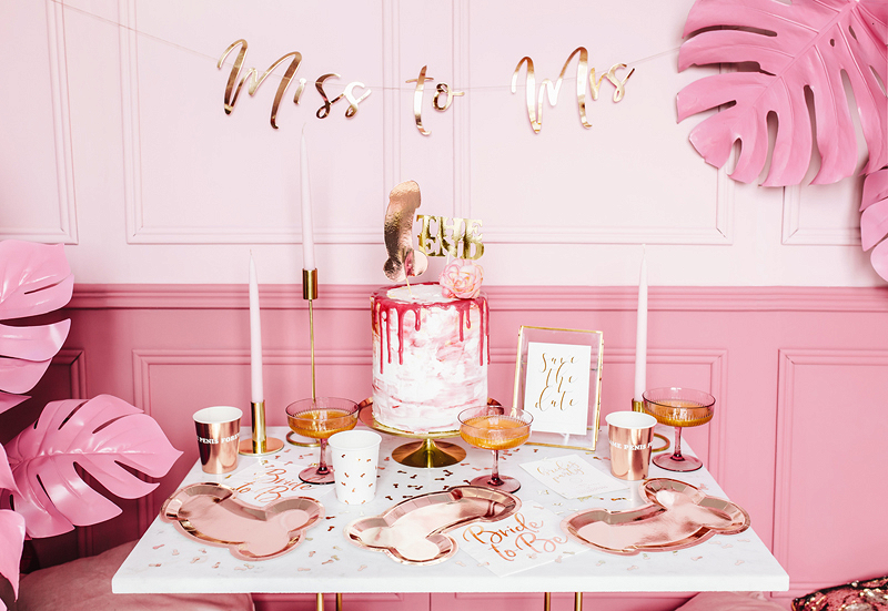 Ubrousek 33cm třívrstvý "Bride to be" 20 ks rose gold