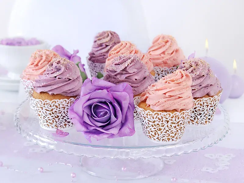 Košíček na cupcake 8.5 x 5.5cm, 10ks bílá