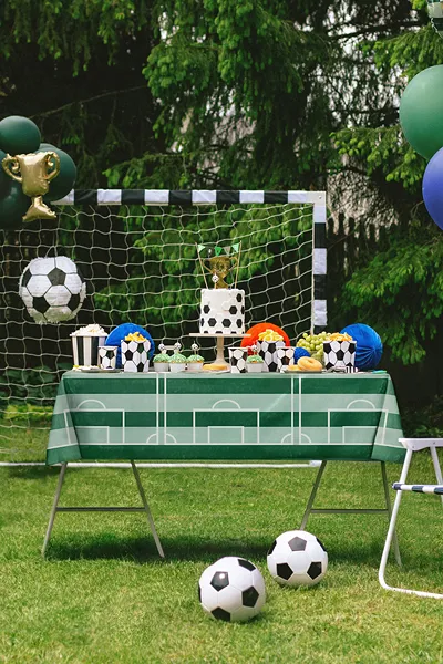 .Plastový ubrus 180 x 120cm "Fotbal"